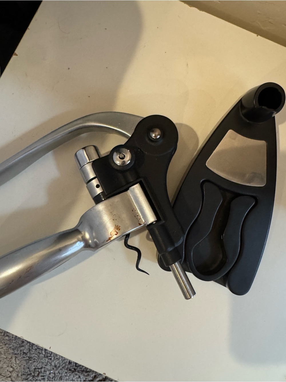 Professional Lever-Action Wine Opener & Foil Cutter Set with Stand